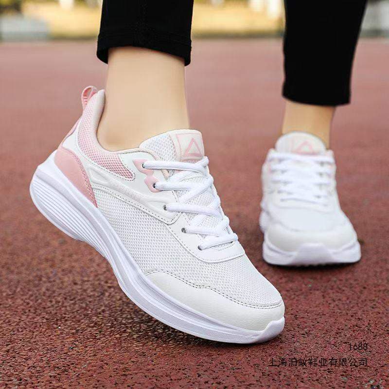 Women's Sports Shoes 2026 Spring Summer New Mesh Breathable Anti-Slip Running Shoes Lightweight Soft Sole Running Shoes Student