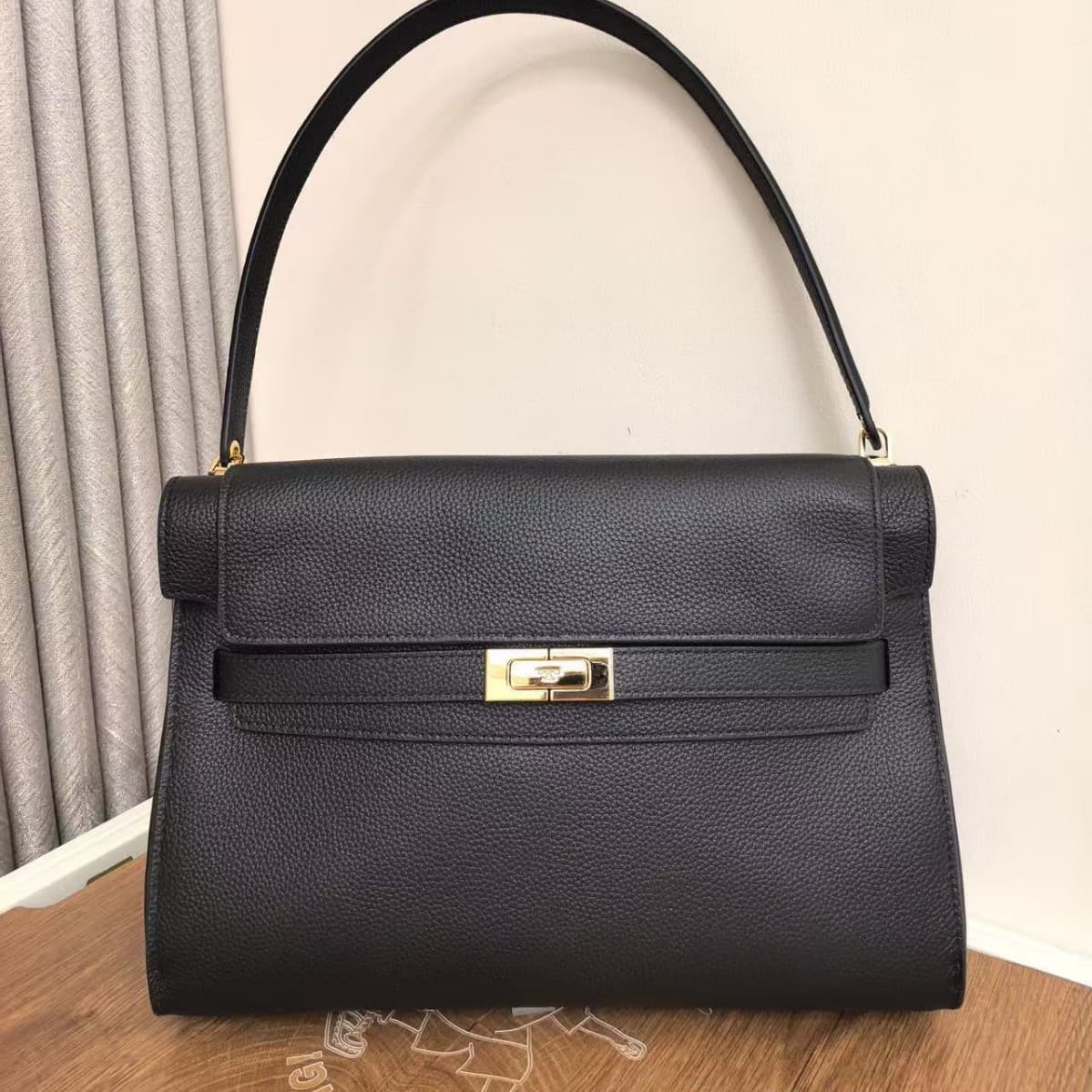 2026 New Tb Women's Bag Radziwill Shoulder Bag Pebbled Leather Crossbody Bag Large Suede Handbag