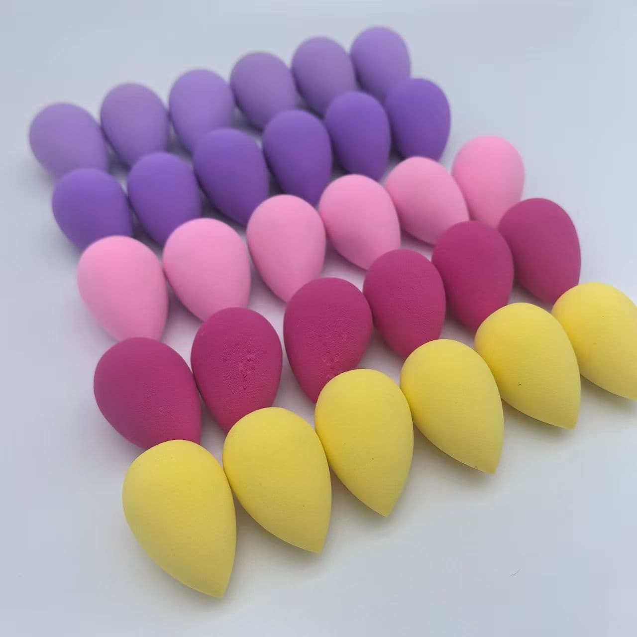 Cross-border wholesale mini makeup sponge, non-caking teardrop puff, hydrophilic non-latex makeup sponge for cosmetics