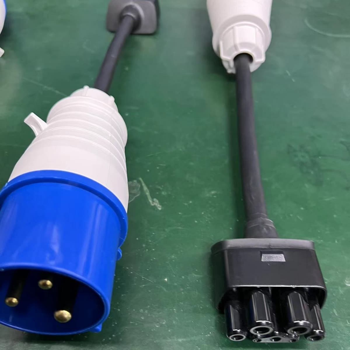 IEC32A Adapter European Standard Tesla Conversion Cable Tesla Portable Charger Adapter 32A Charging