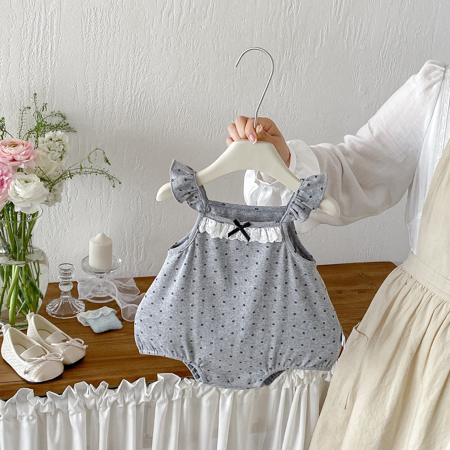 Dianxi Infant Korean-Style Polka Dot Fly-Sleeve Cami Romper Summer New Girls Lace Bow Bodysuit