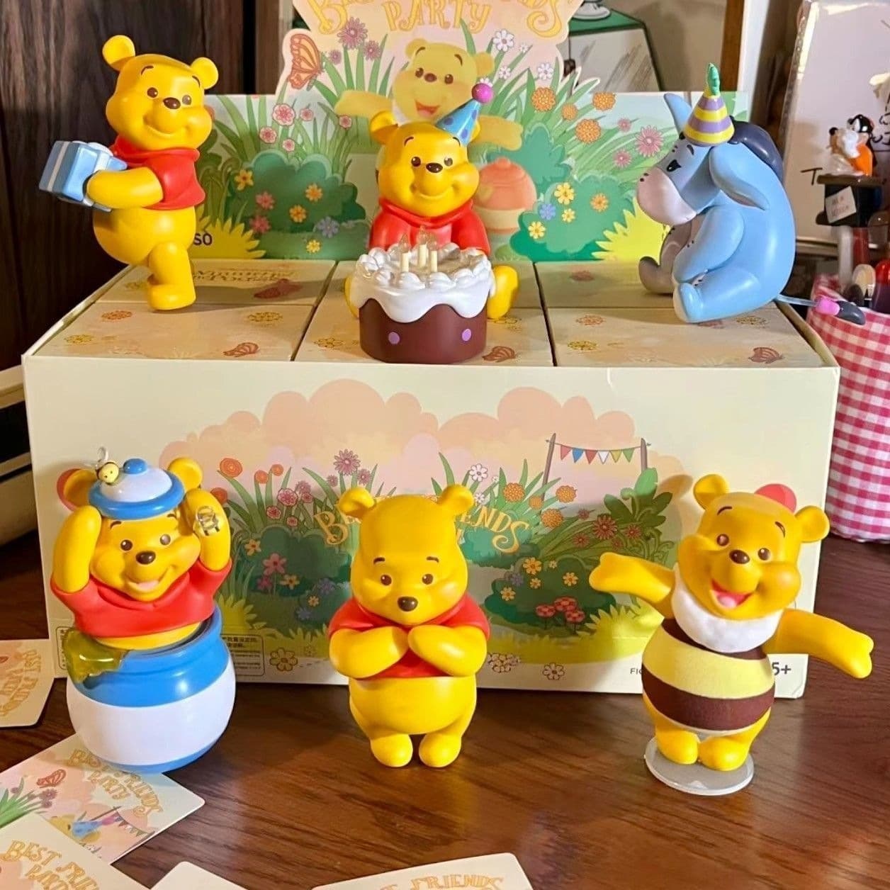 Winnie the Pooh Friends Party Series Blind Box Pooh Pooh Pooh Doll Doll Peripheral Desktop Ornament Gift