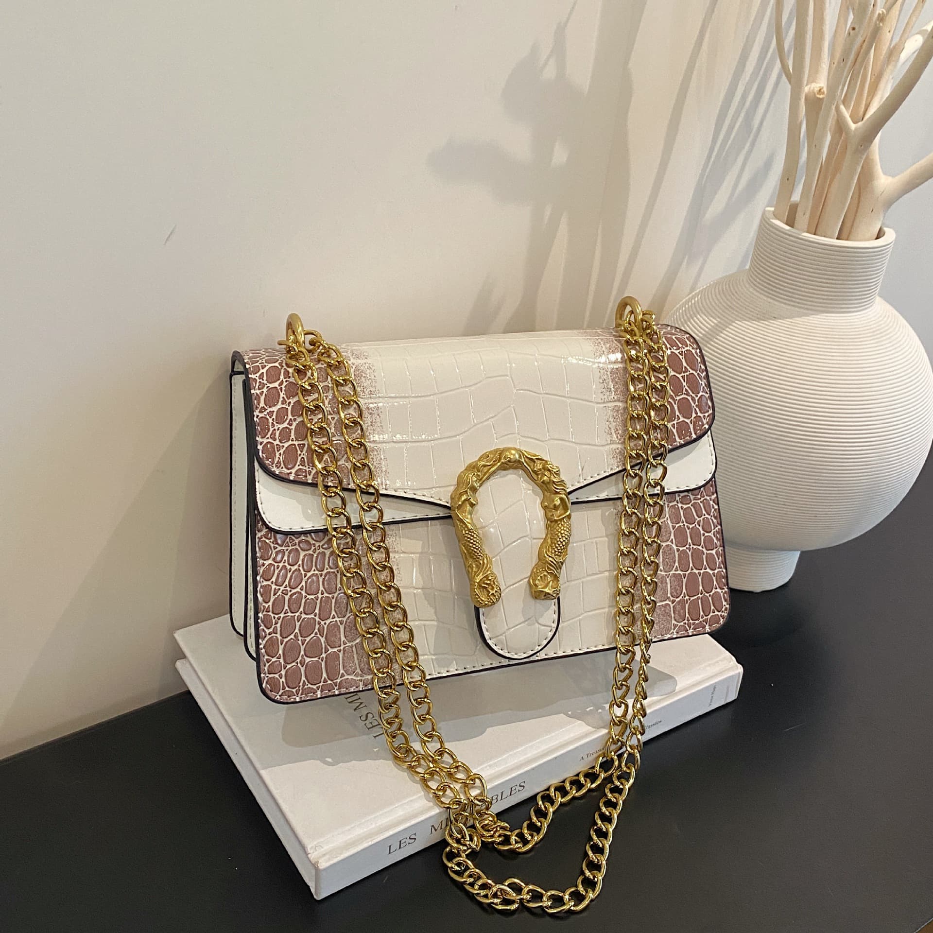 Cross-border shiny croc-embossed vintage mini square bag, trendy chain shoulder bag, fashionable and chic underarm bag