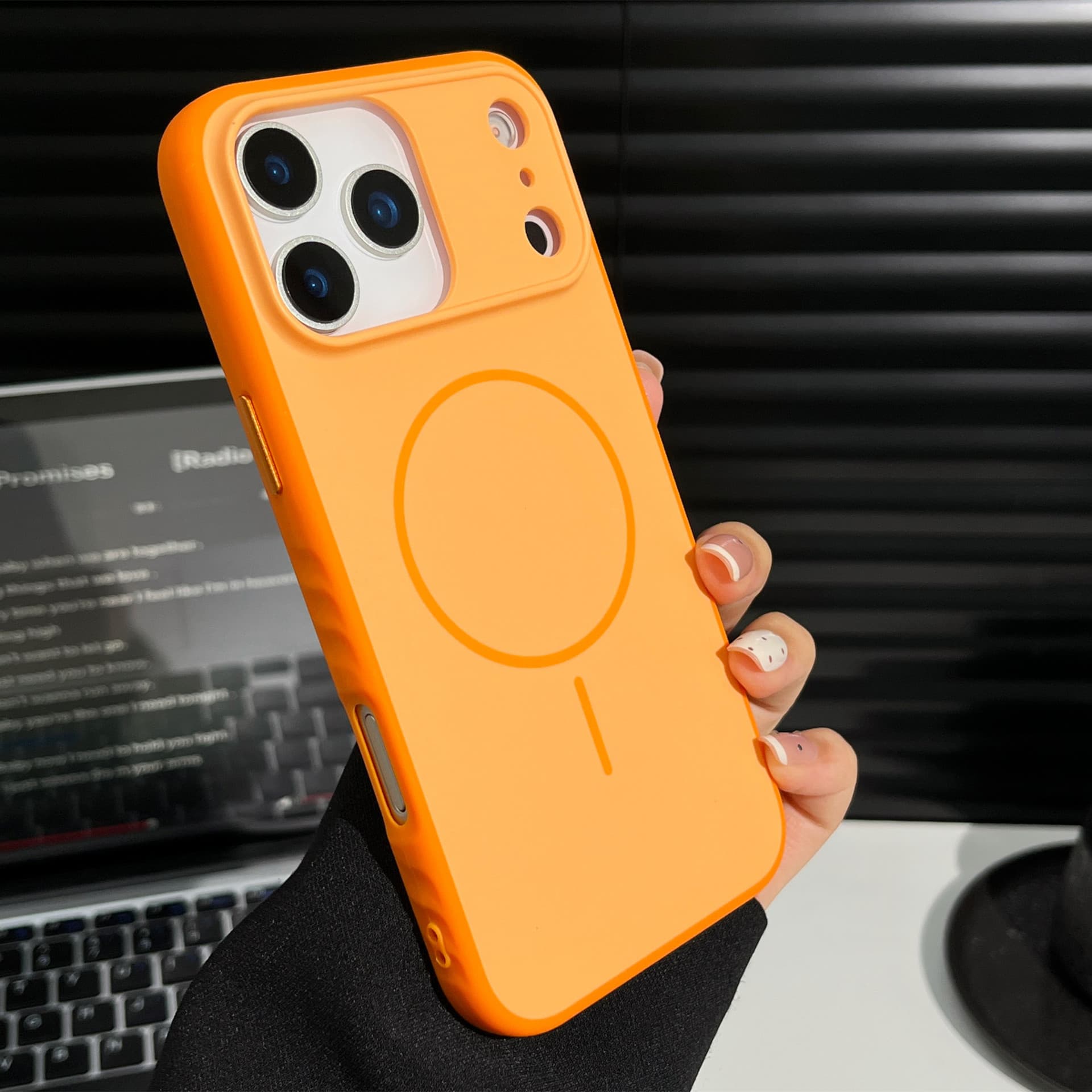 For Apple 17 PROMAX Phone Case Anti-Slip Edge Frosted Magnetic iPhone 16 Hard Case 15 Drop-Proof Protective Case