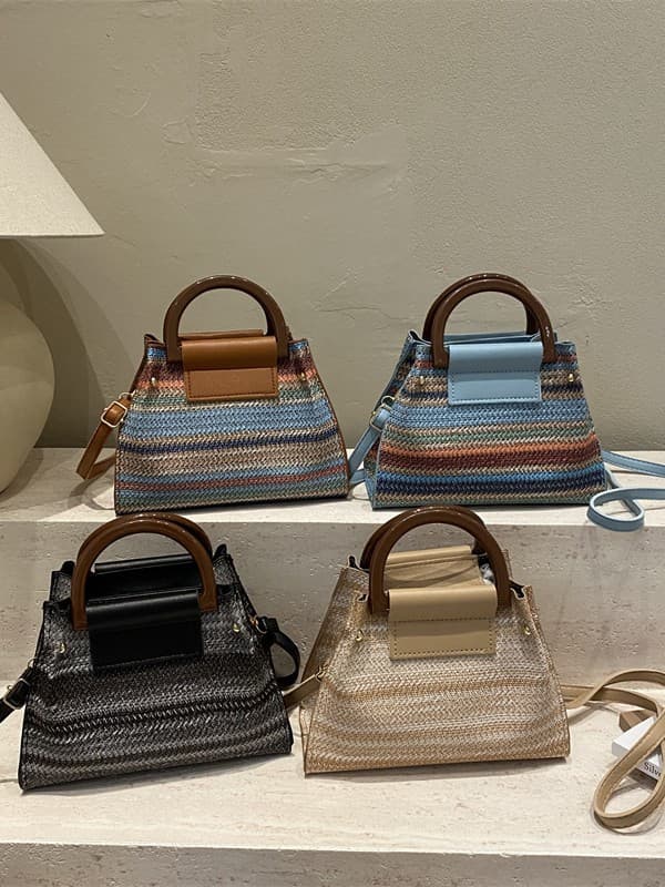 Woven Mother-Daughter Fashion Personality Single-Shoulder Crossbody Bag Textured Minimalist New 2026 Spring Niche Women's Small Square Bag