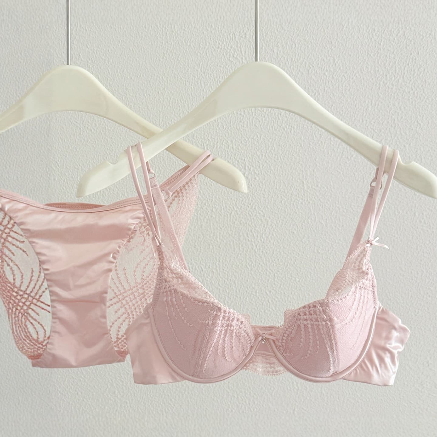 Lace Push-Up Bra for Small Bust, French Style Sheer Bra Set, Sexy, Minimizes Large Bust, Anti-Sagging, Thin, Autumn