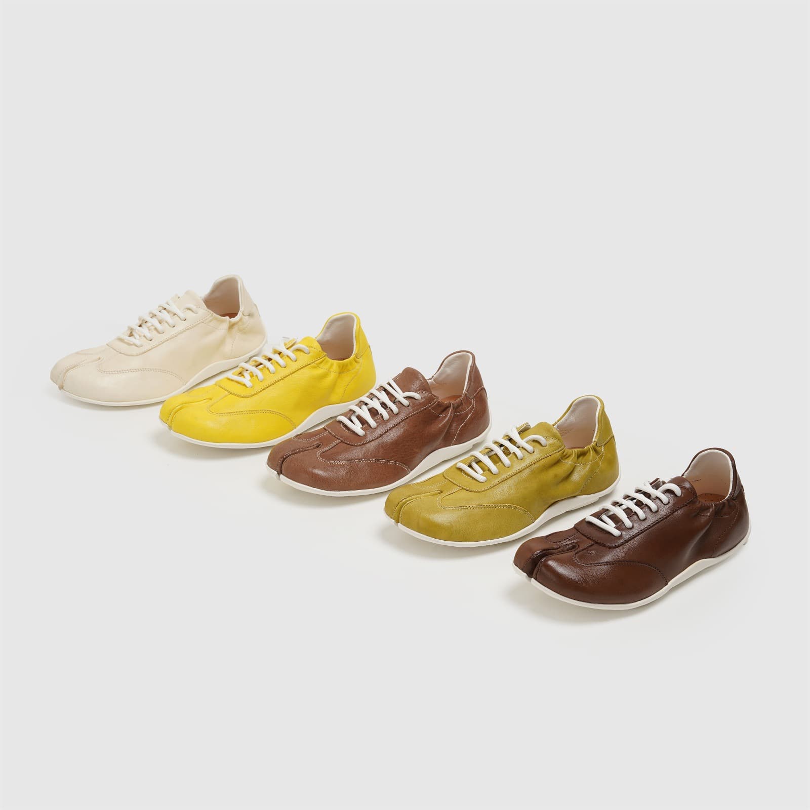 Split-Toe Series Vintage Horsehide Color-Washed Tabi German Trainer Shoes M6 Comfortable Soft Sole Distressed Casual Sports Shoes for Women