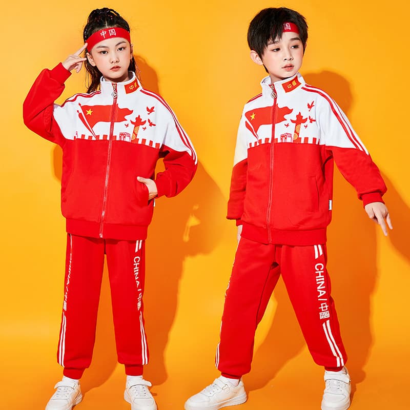Autumn elementary school sports day class uniform sets in Chinese red, children's cheerleading performance wear, and kindergarten uniforms.