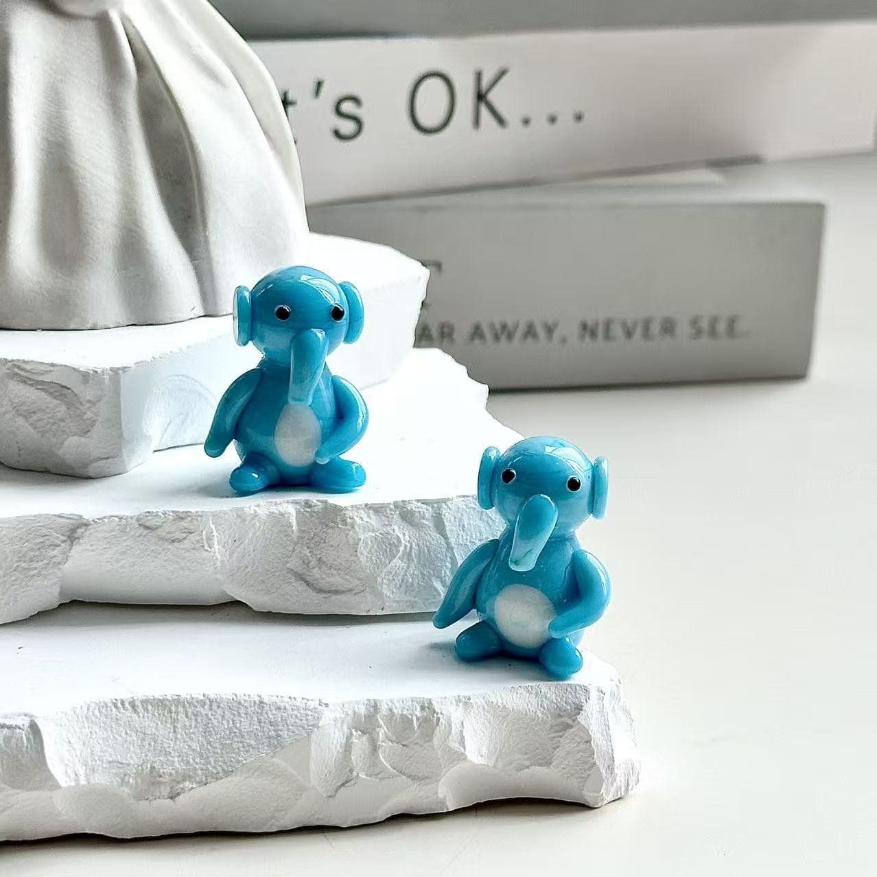 Adorable Glass Little Blue Elephant Glass Ornaments Healing Handmade Animal Decor Desktop Mini Cute Decorative Gifts