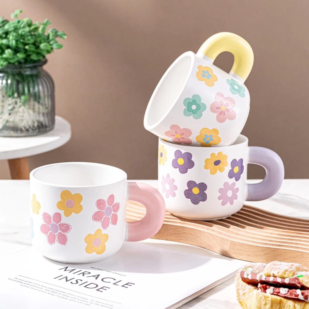Japanese Style Floral Relief Mugs Office Coffee Cups with Lid Spoon Ceramic High Aesthetic Value Net Red Water Cups Gift for Colleagues