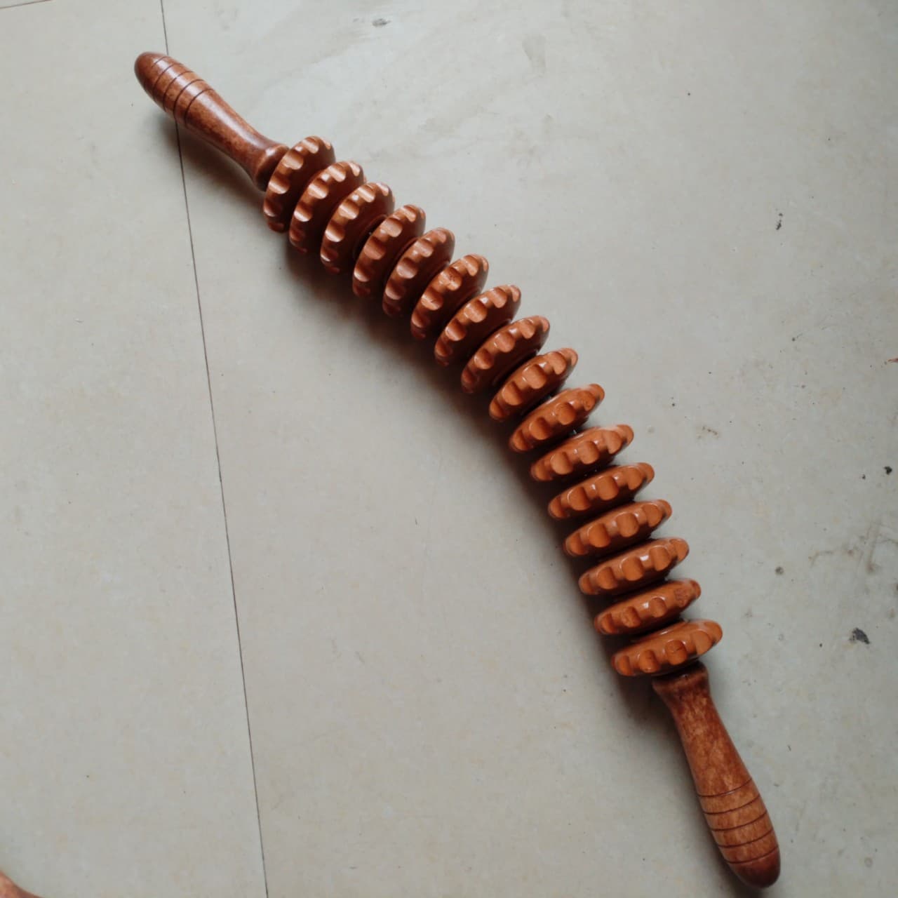 Wooden Yoga Roller Cervical Back Shoulder Wood Massage Wheel Stick Wolf Tooth Massage Stick Rolling Back Wheel Massager 16 Wheels