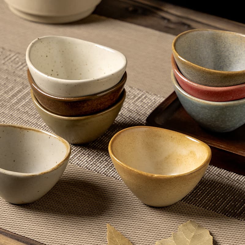 Creative personality irregular flavor dish kiln turned retro style ceramic small dish household oil and vinegar dish hot pot shop seasoning dish