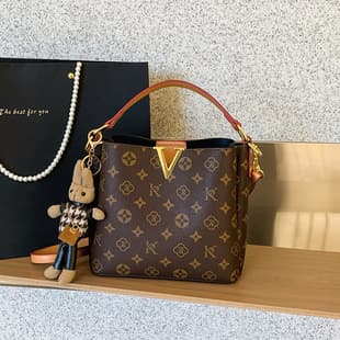 2026 New Lady's Bucket Bag, High-End Exquisite Shoulder Crossbody Bag, Handheld Small Tote Bag