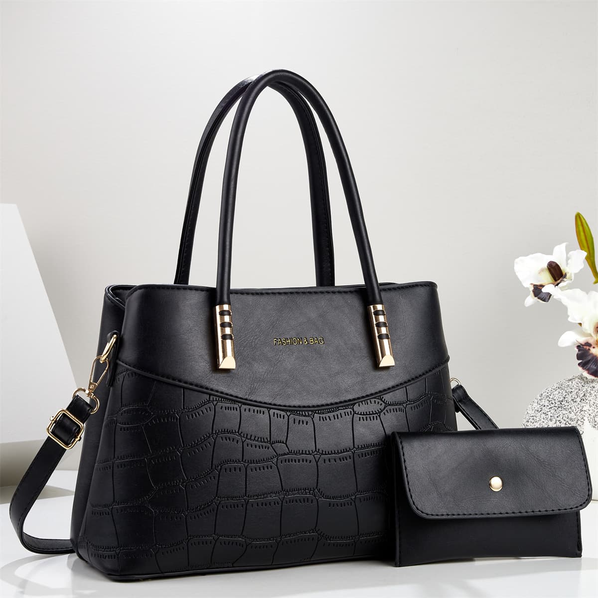 Refreshing handbag for young ladies commuting and traveling, high-looking fashionable commuting shoulder bag for women