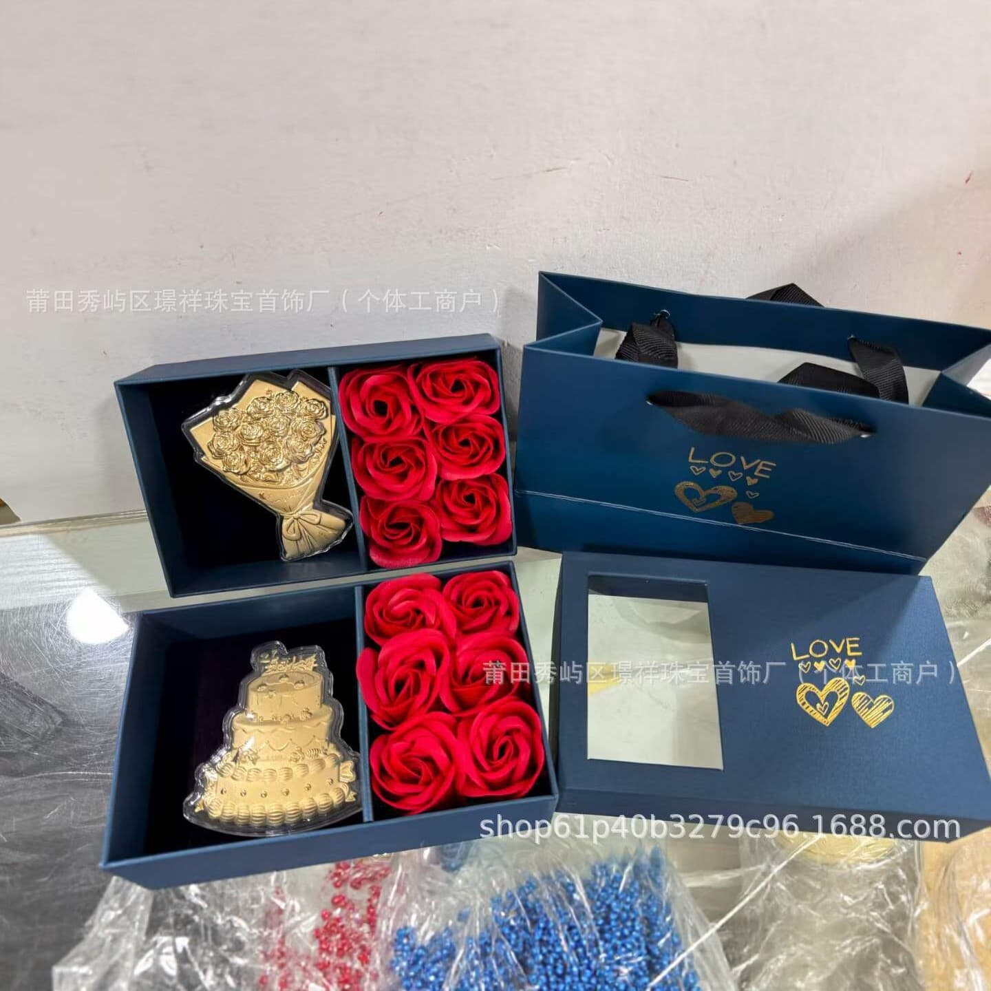 Gold Rose Valentine's Day Gift Box Gold Foil Cake 520 Bouquet Creative Gift Box LOVE Packing Box