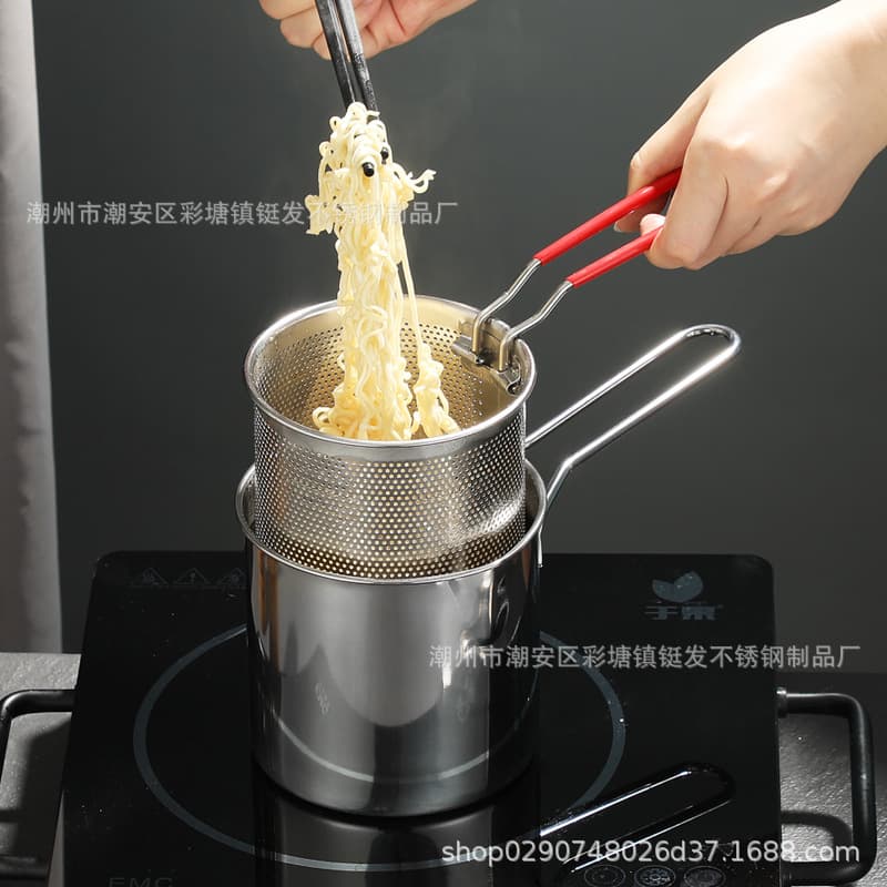 Cross-border Frying Pan for Home Use, Skewer Frying Pan Commercial 304 Stainless Steel Mini Small Oil Pot with Filter Mesh, Single Handle Small Milk Pot