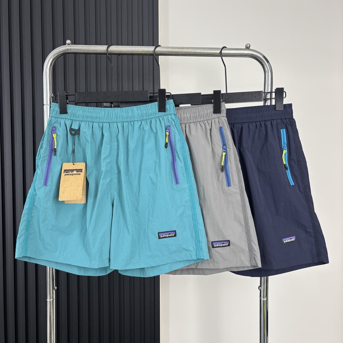 Cross-border trendy brand Bata small label embroidered quick-drying shorts casual loose breathable beach pants men and women five-quarter pants foreign trade