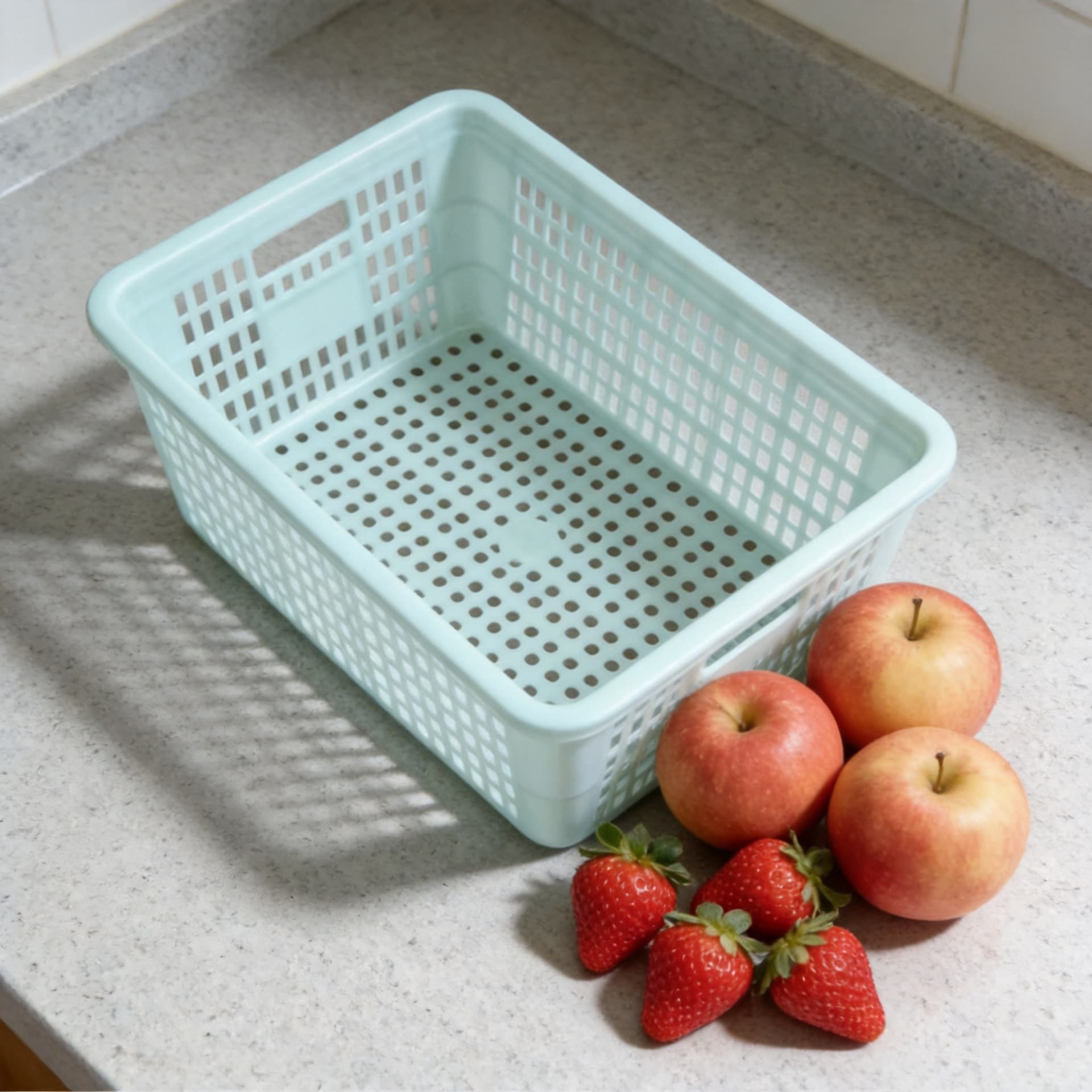 Fruit baskets of various colors and models baskets in stock Apple special baskets Sweet treasure special baskets various fruit and vegetable baskets