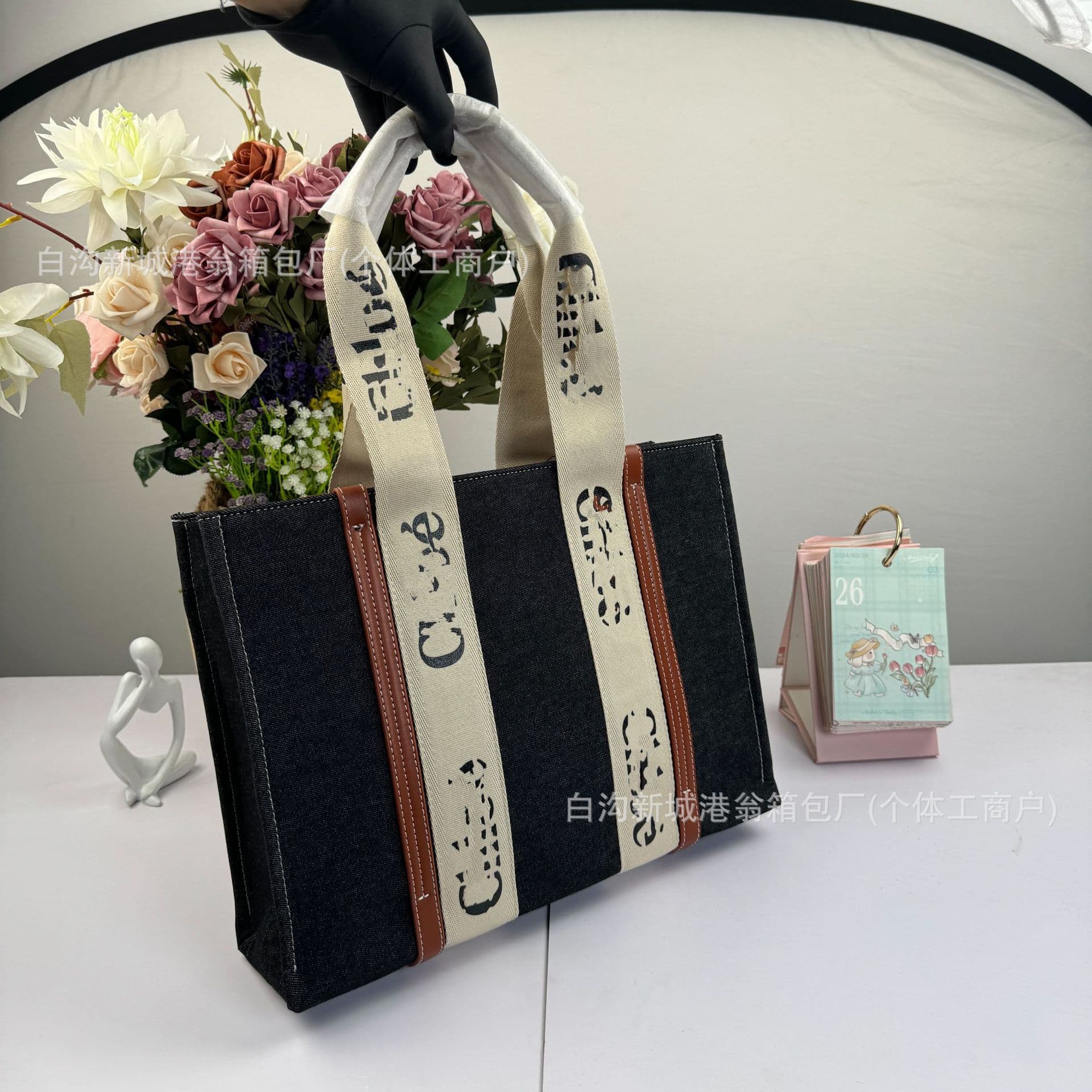 2025 New Simple Canvas Bag Underarm Shoulder Tote Bag Commuting Handbag Women's Bag Large Capacity Lightweight Computer Bag