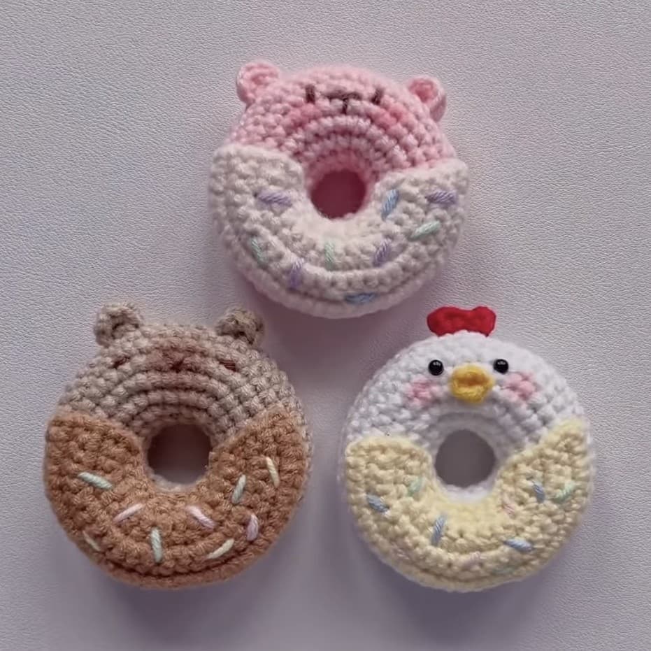 Cross-border Hot-selling Beginner DIY Crochet Donut Puppy Material Kit 3-Piece Set with English Video Tutorial