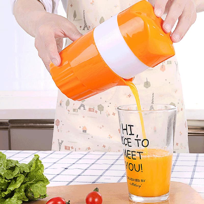 New Kitchen Multifunctional Manual Juicer Lemon Orange Press Mini Baby Juice Cup Juicer