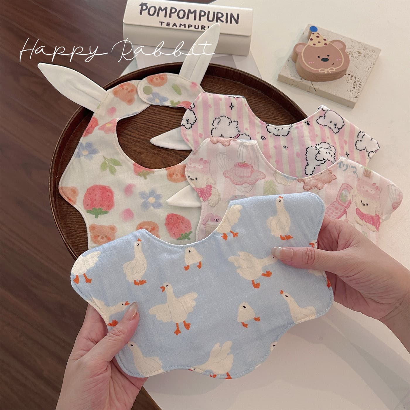 Baby Bib for Spring and Autumn, Thin Style, Cotton, Princess Design for Girls, Newborn Gauze Class A Summer Bib