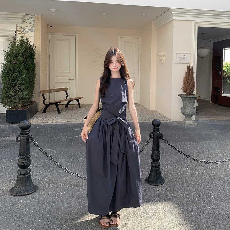 Niche design navy blue sleeveless dress for women summer 2026 new style waist slimming popular vest long skirt popular style