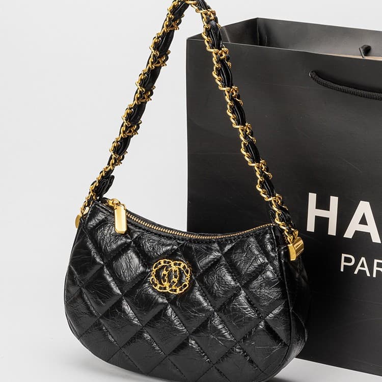 Women's Small Chanel-Style Underarm Bag 2026 New Moon Bag Casual Women's Bag Fashion Handbag Versatile Shoulder Bag