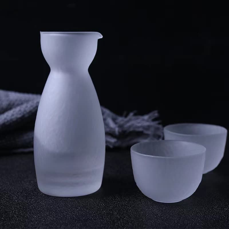 Japanese Sake Cup Set with Warmers, Glass Sake Decanter and Cups for Home Use, Wholesale