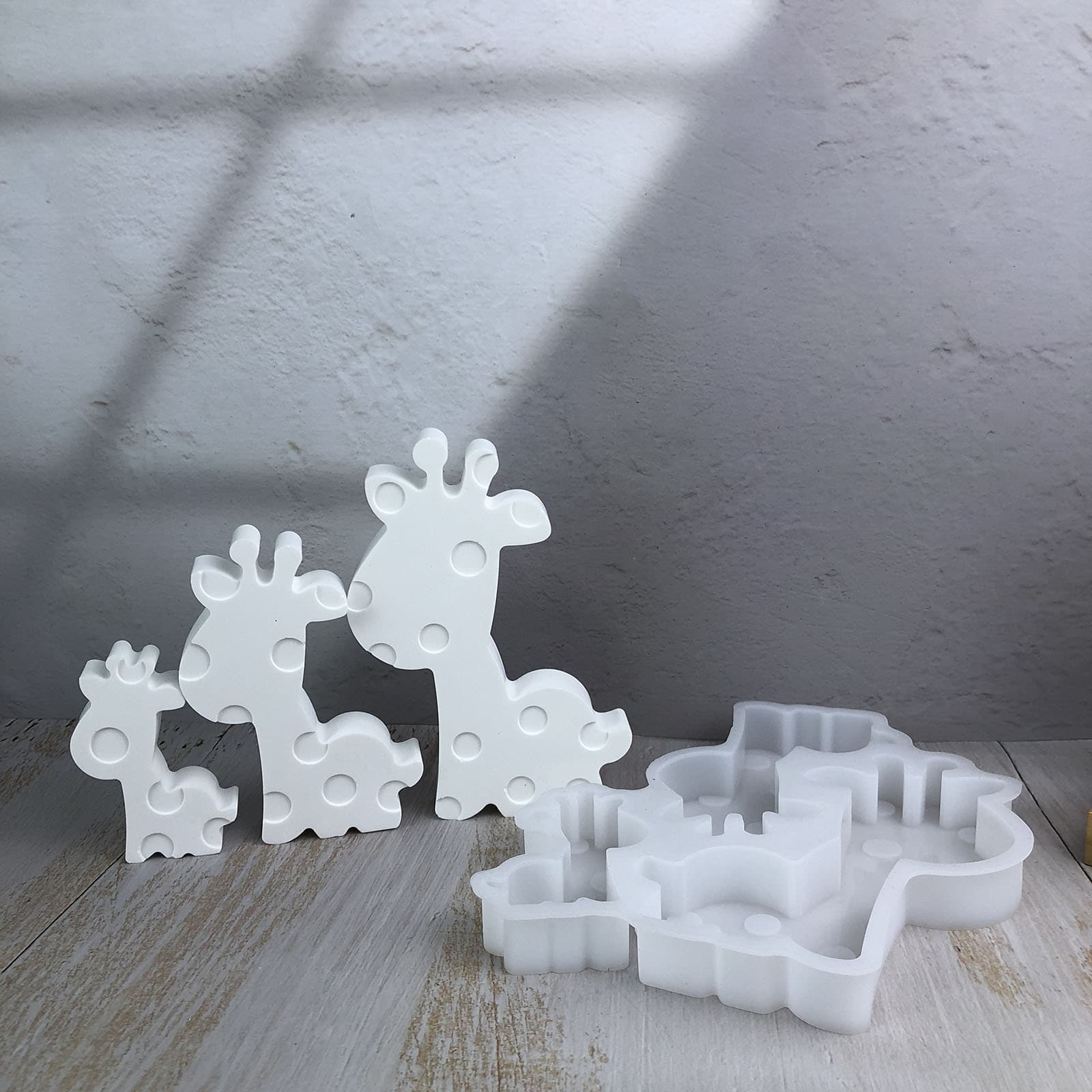 X0627 Giraffe family ornaments decorative cement plaster mold DIY silicone mold