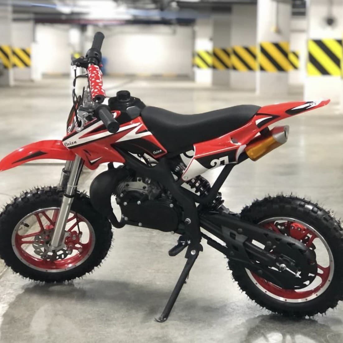 49CC Kids Off-Road Dirt Bike Mountain All-Terrain Two-Stroke Racing Motorcycle with Electric Start Beach Mini Run Car