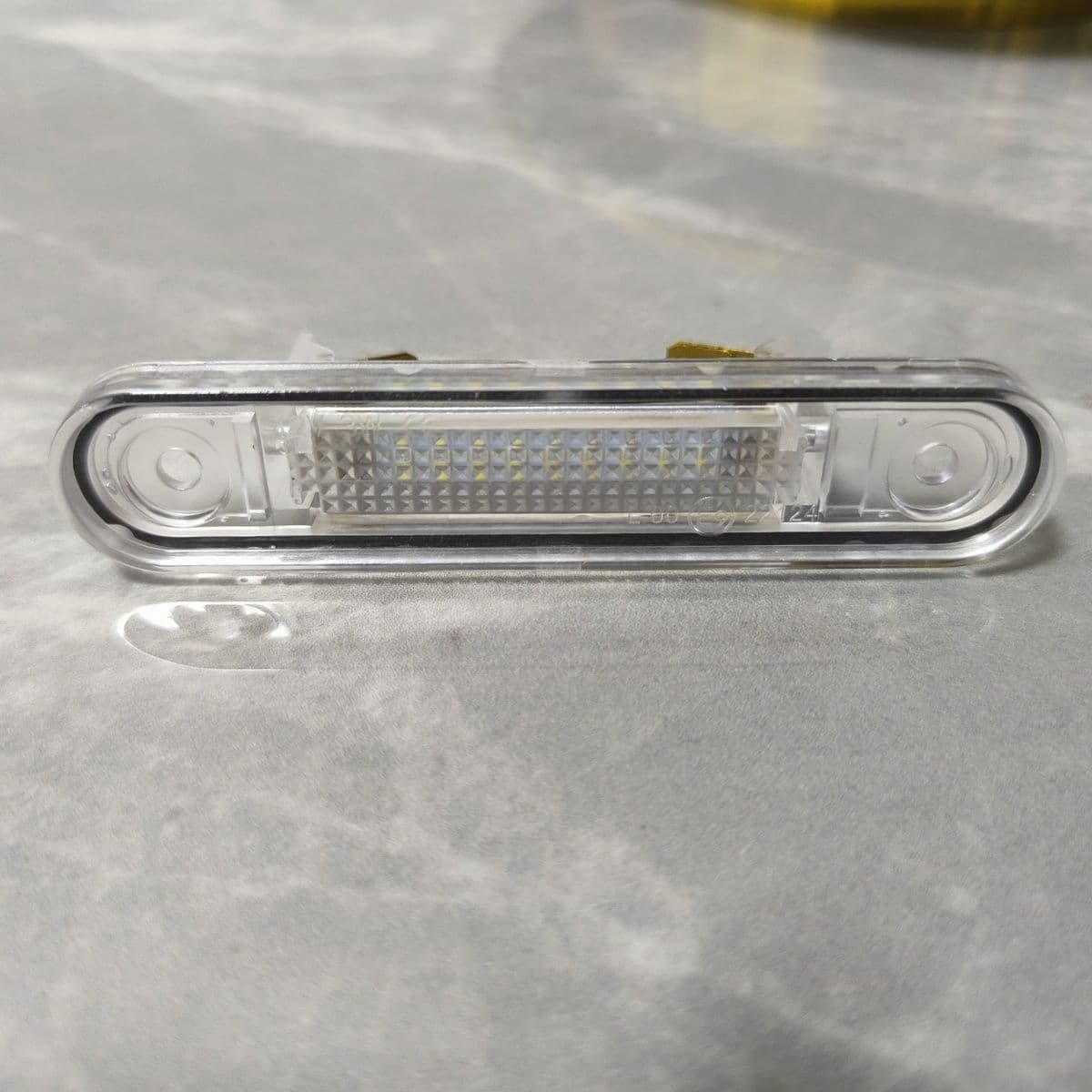 Suitable for Mercedes-Benz E-Class W124 190 W201 C-Class W202 modified LED license plate light license plate light assembly white
