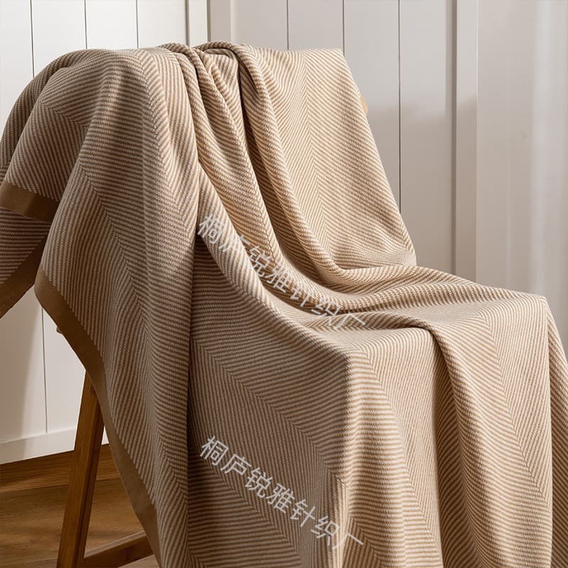 Luxury airplane airline blanket sofa blanket premium air-conditioning throw office nap travel blanket