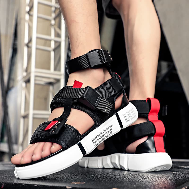 New Summer Men's Breathable Sandals with Magic Buckle Beach Shoes, Comfortable Mesh Inner Material, Polyurethane Outsole