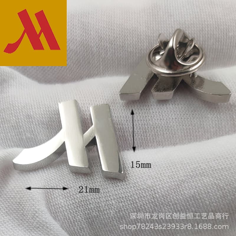 Suitable for Marriott hotel suit collar pin M hotel pin standard chest badge employee brooch buckle in stock and can be shipped on the same day