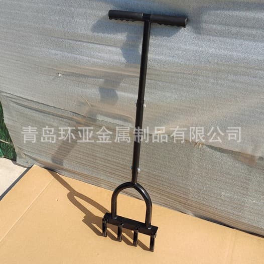 Lawn oxygenator, handheld lawn aerator, garden soil loosener.