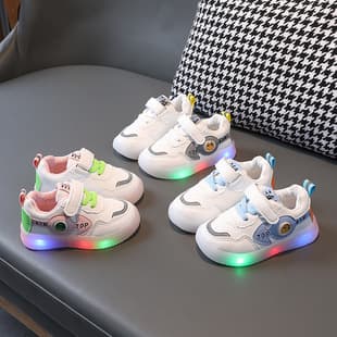 2022 New Spring Autumn Kids Light Up Shoes Boys Soft Sole LED Shoes Girls Sports White Shoes Soft Sole Baby