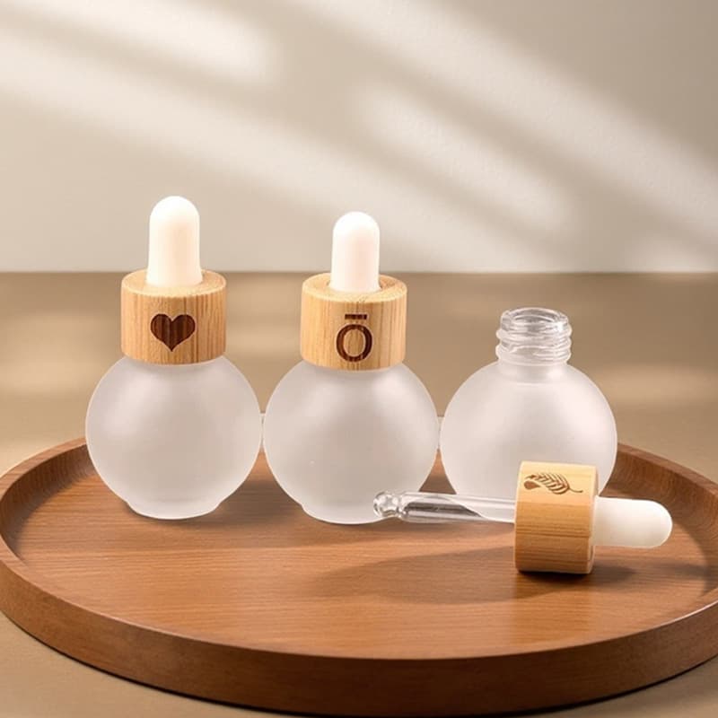 20ml cute light bulb spherical bamboo cover dropper bottle essence essential oil mixing bottle white frosted light-proof bottle
