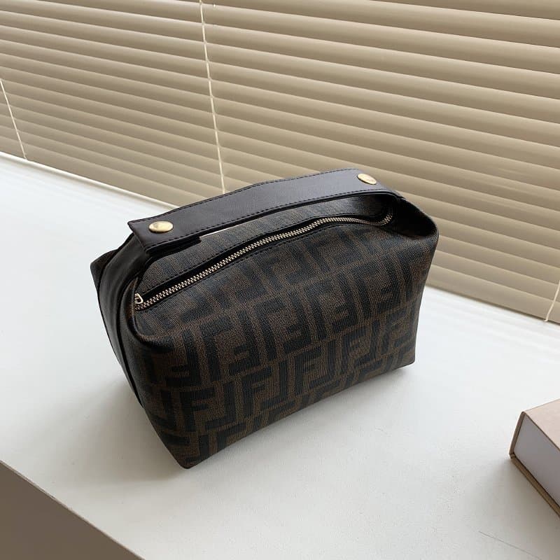 2026 New Cross-border Amazon Cosmetic Bag High-Fashion Portable Handbag Makeup Storage Bag Manufacturer