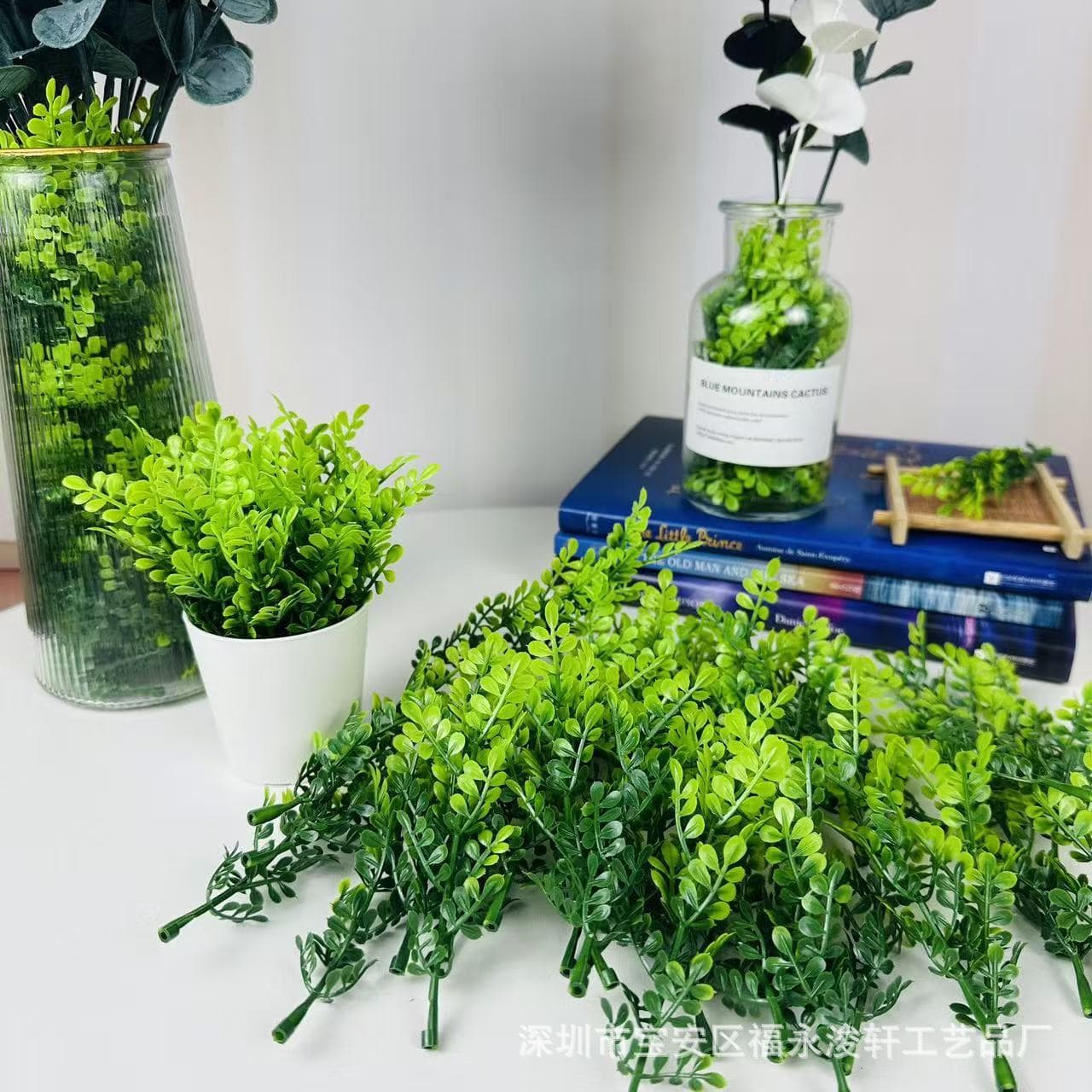 Simulated six-layer fragrant wood aquatic plant accessories, plant-themed decorative props, fake aquatic plant embellishments.