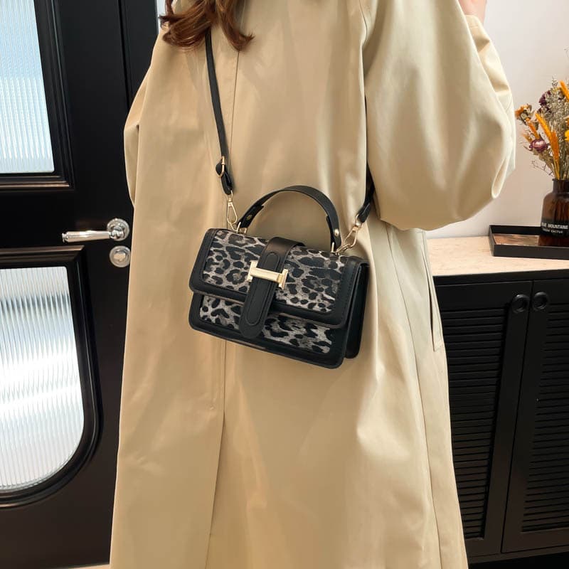 PU Women's Bag 2023 Spring New Ins Retro Style Saddle Bag Fashion Women Large Capacity Crossbody Bucket Bag
