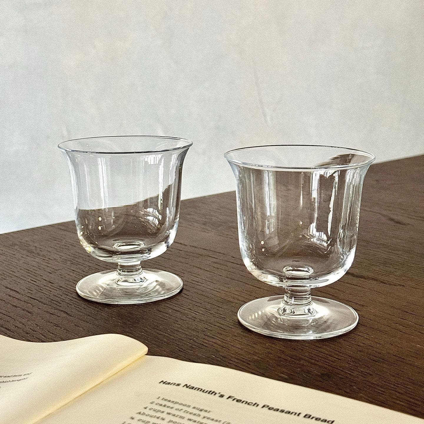 Iced American coffee cup, juice cup, drink cup, cocktail cold drink cup, tall transparent reverse mouth round bottom glass cup