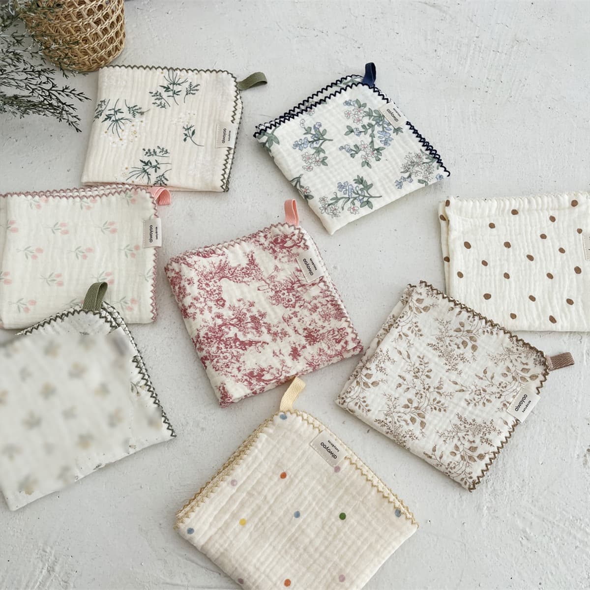 Korean Style Small Floral Four-Layer Cotton Gauze Baby Face Towel Wiping Face Square Towel Absorbent Sweat Towel Small Handkerchief Placemat