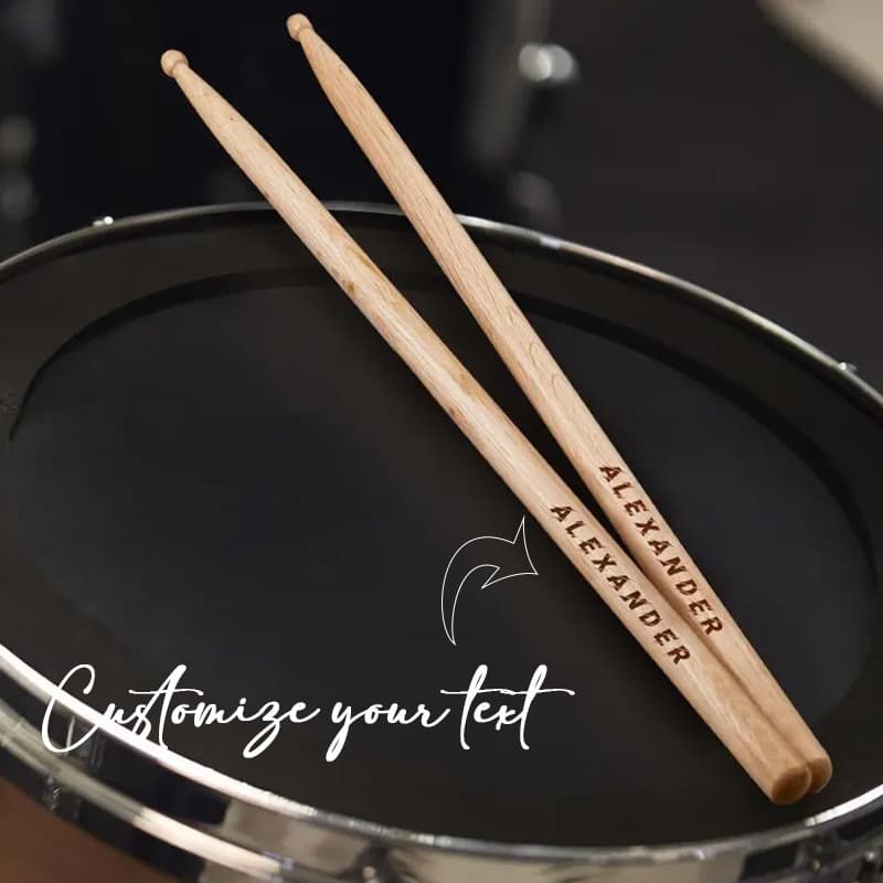 Custom drumsticks, personalized wooden drumsticks, colored drumsticks, practice drumsticks, drum hammers, drumsticks for striking drums.
