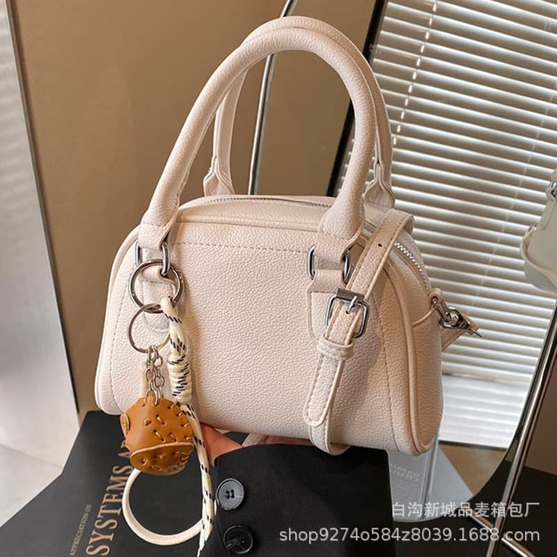 High-end armpit bag for women 2026 new fashionable shell bag Korean version simple casual commuter shoulder crossbody bag