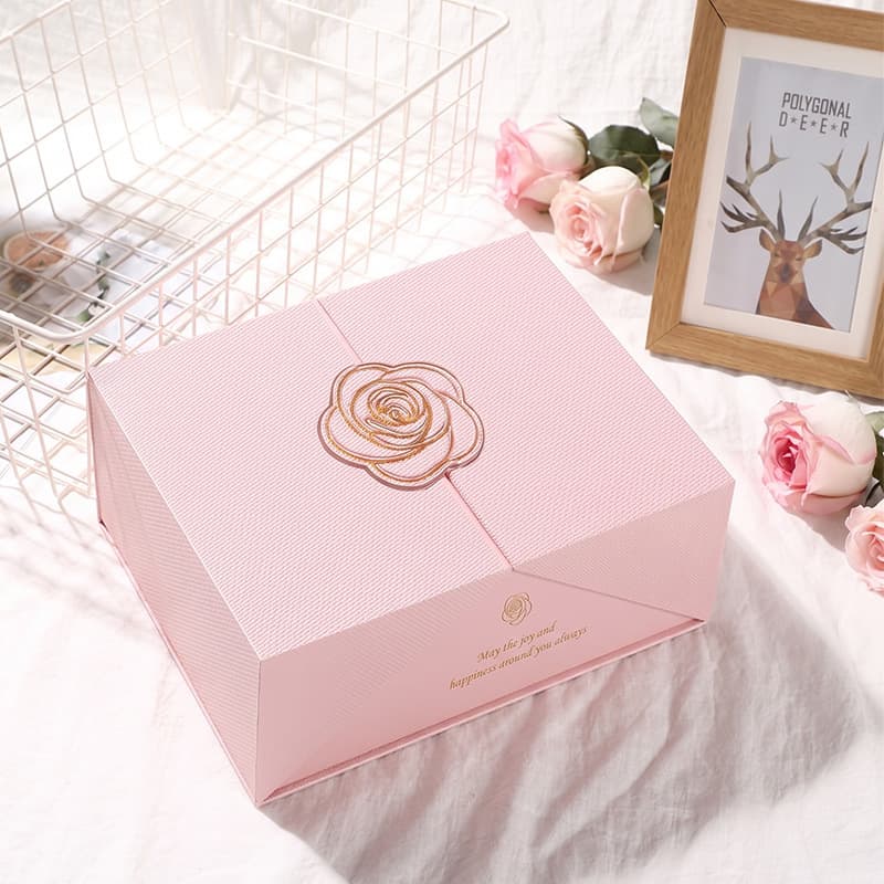 Valentine's Day gift box underwear cosmetics packaging box light luxury high-end souvenir gift box empty box gift box