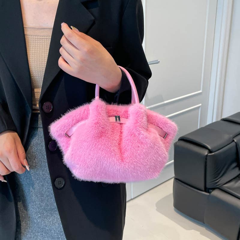 Wholesale portable plush bags for women, fashionable furry pleated shoulder bags, fashionable bucket bags, trendy cross-body furry bags