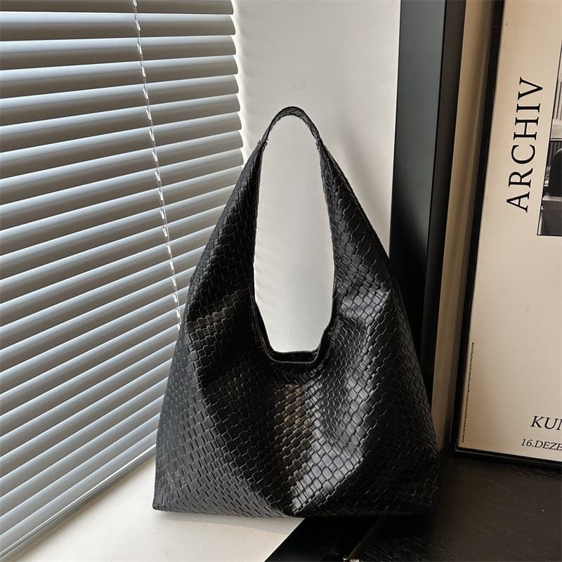 Large Capacity Underarm Bag for Women 2024 New Winter Fashion Shoulder Bag Retro Commuter Tote Bag