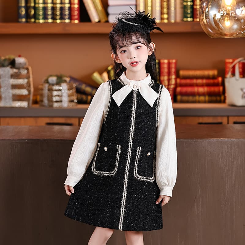 Girls' small fragrant style suit thickened skirt 2026 new autumn and winter little girl's daughter-in-law style dress winter wear