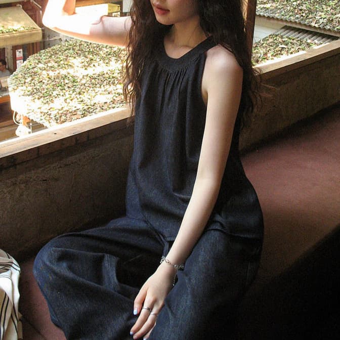 Find a Dark Blue Denim Halter Neck Sleeveless Tank Top and Wide-Leg Pants Set for Women, French Casual Loose Two-Piece Set
